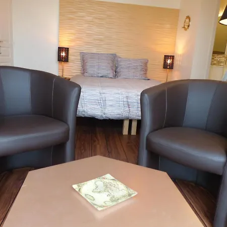 Bed & Breakfast Le Ruban Bleu Face A La 4*