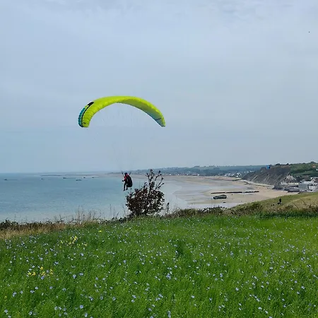 Le Ruban Bleu Face A La 4* Arromanches-les-Bains